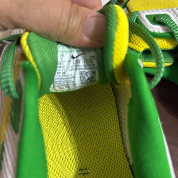 Nike Pegasus 40 Oregon Ducks- Brand New No Box - Picture 6 of 6